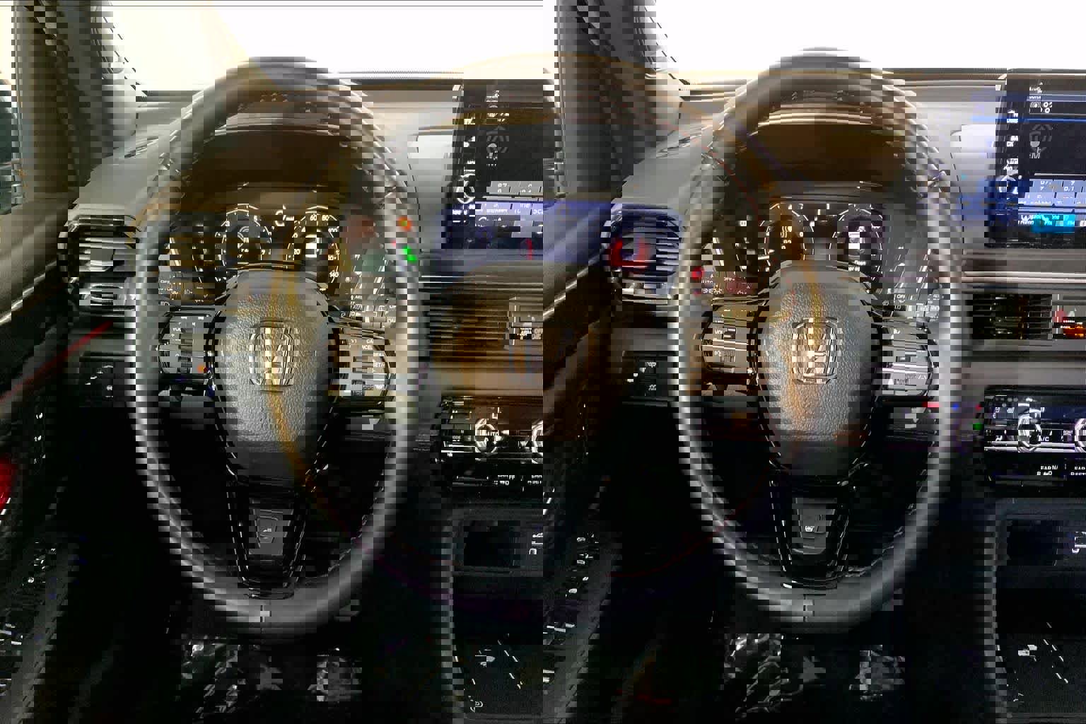 Used 2025 Honda Pilot Black Edition image 15