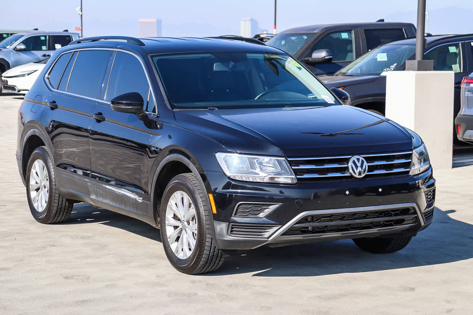 Used 2019 Volkswagen Tiguan SE image 3
