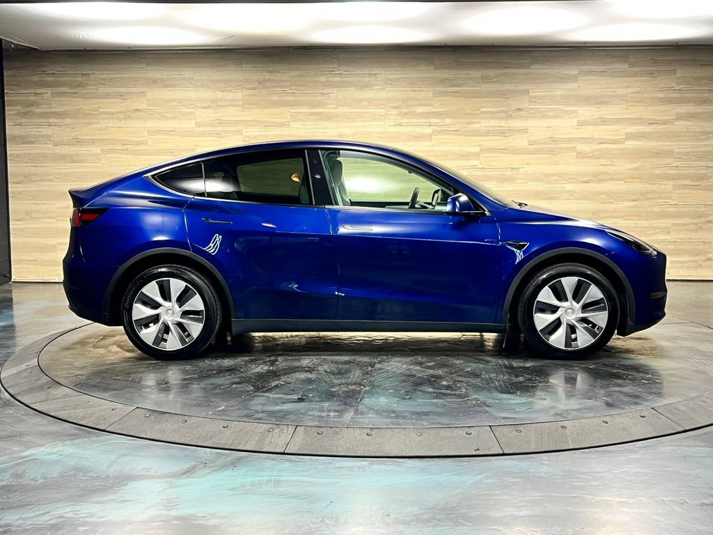 Used 2023 Tesla Model Y Long Range AWD/4WD image 24