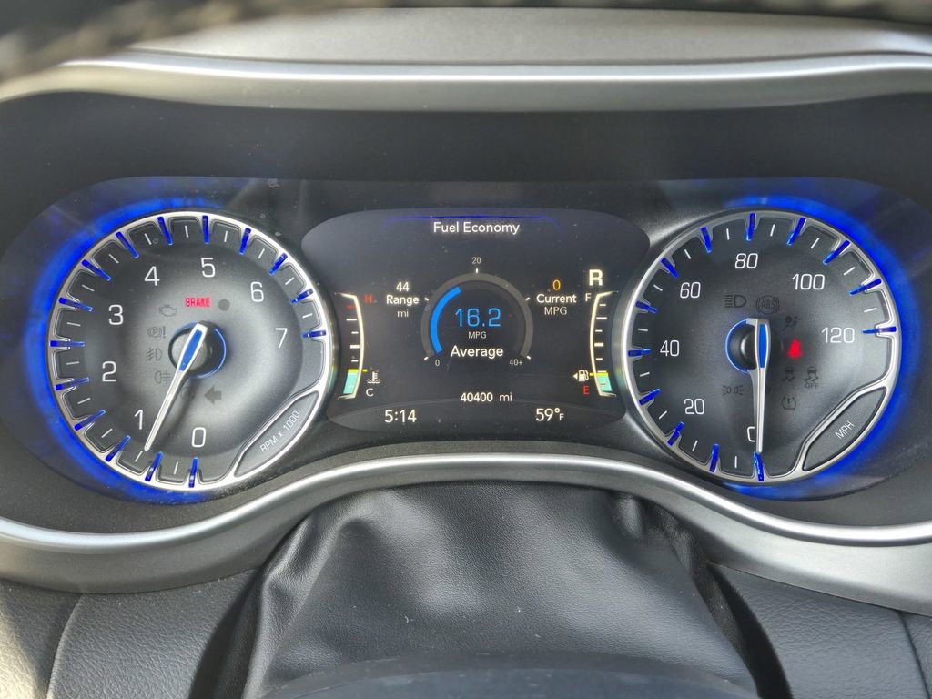 Used 2022 Chrysler Pacifica Touring-L FWD image 32