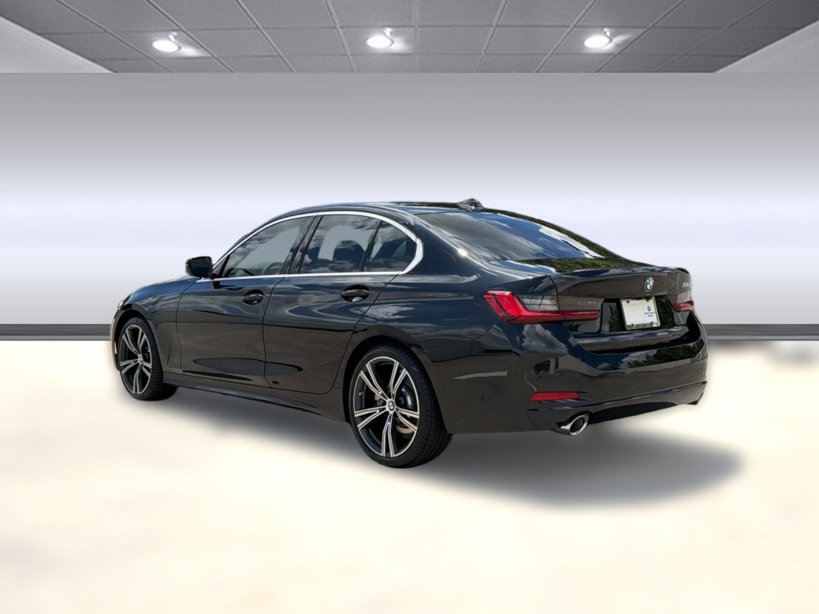 Used 2024 BMW 330i Sedan w/ Premium Package RWD image 3