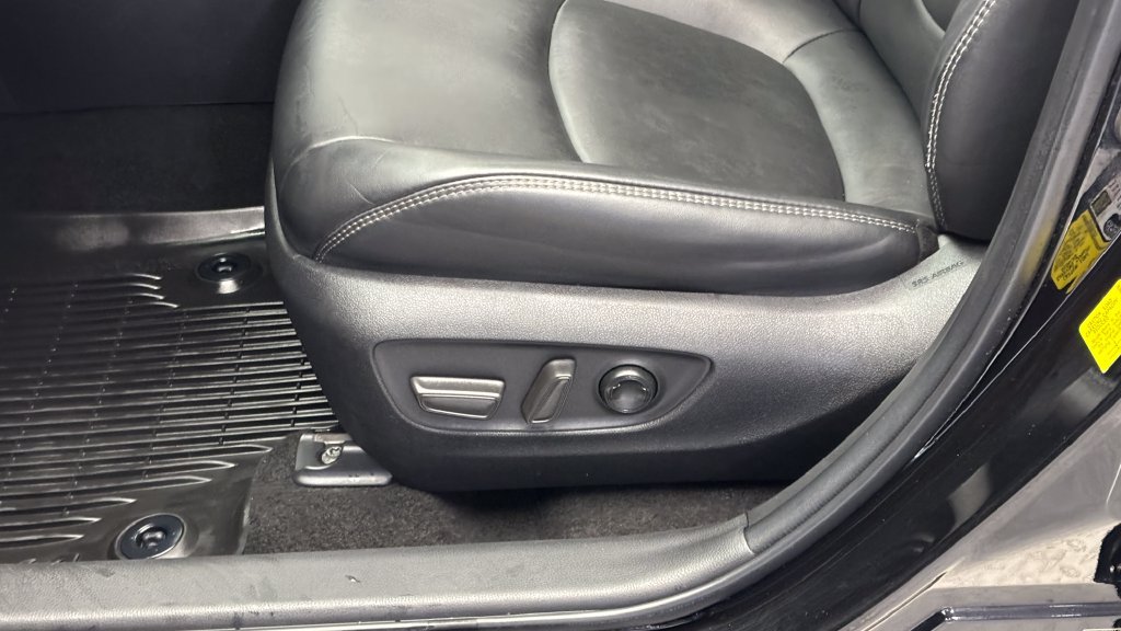 Used 2023 Toyota RAV4 XLE Premium AWD/4WD image 13