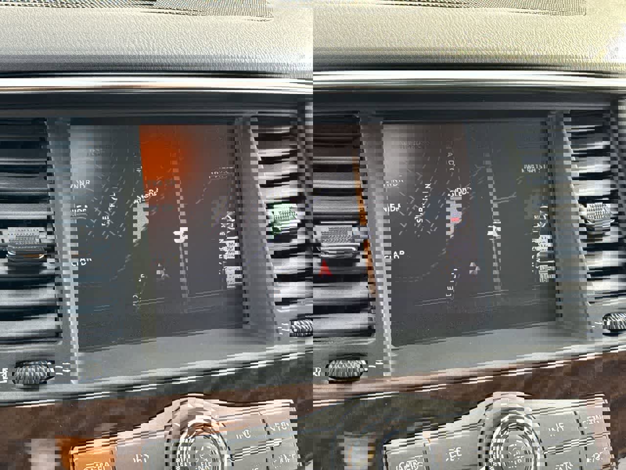 Used 2017 Nissan Armada Platinum image 28