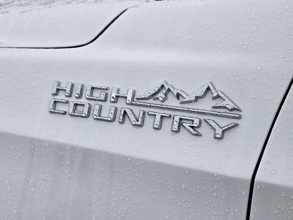 Used 2022 Chevrolet Suburban High Country image 50