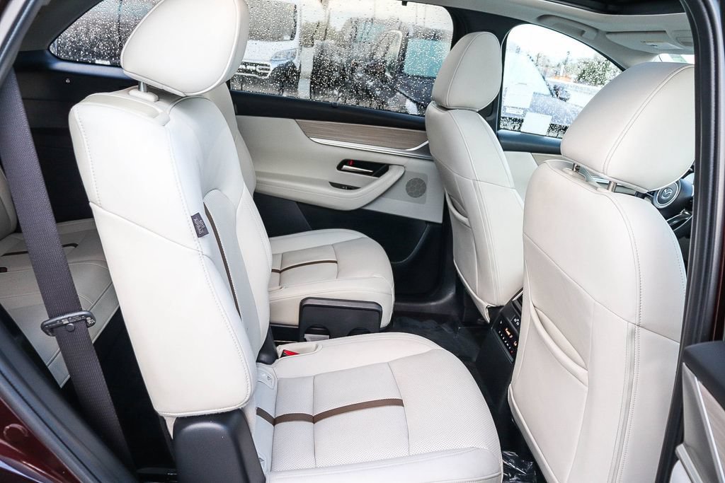 Used 2024 MAZDA CX-90 Plug-In Hybrid w/ Premium Plus AWD/4WD image 19