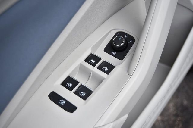 New 2026 Volkswagen Jetta SE image 8