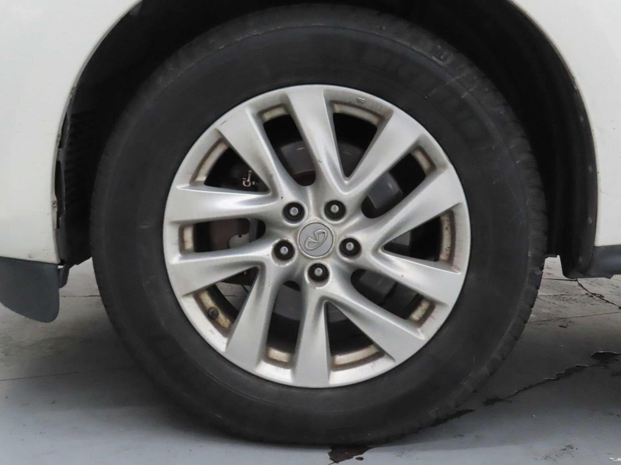 Used 2013 INFINITI JX35 FWD w/ Premium Pkg image 29