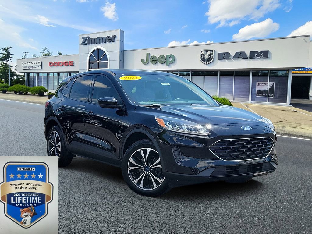 Used 2021 Ford Escape SE w/ SE Sport Appearance Package