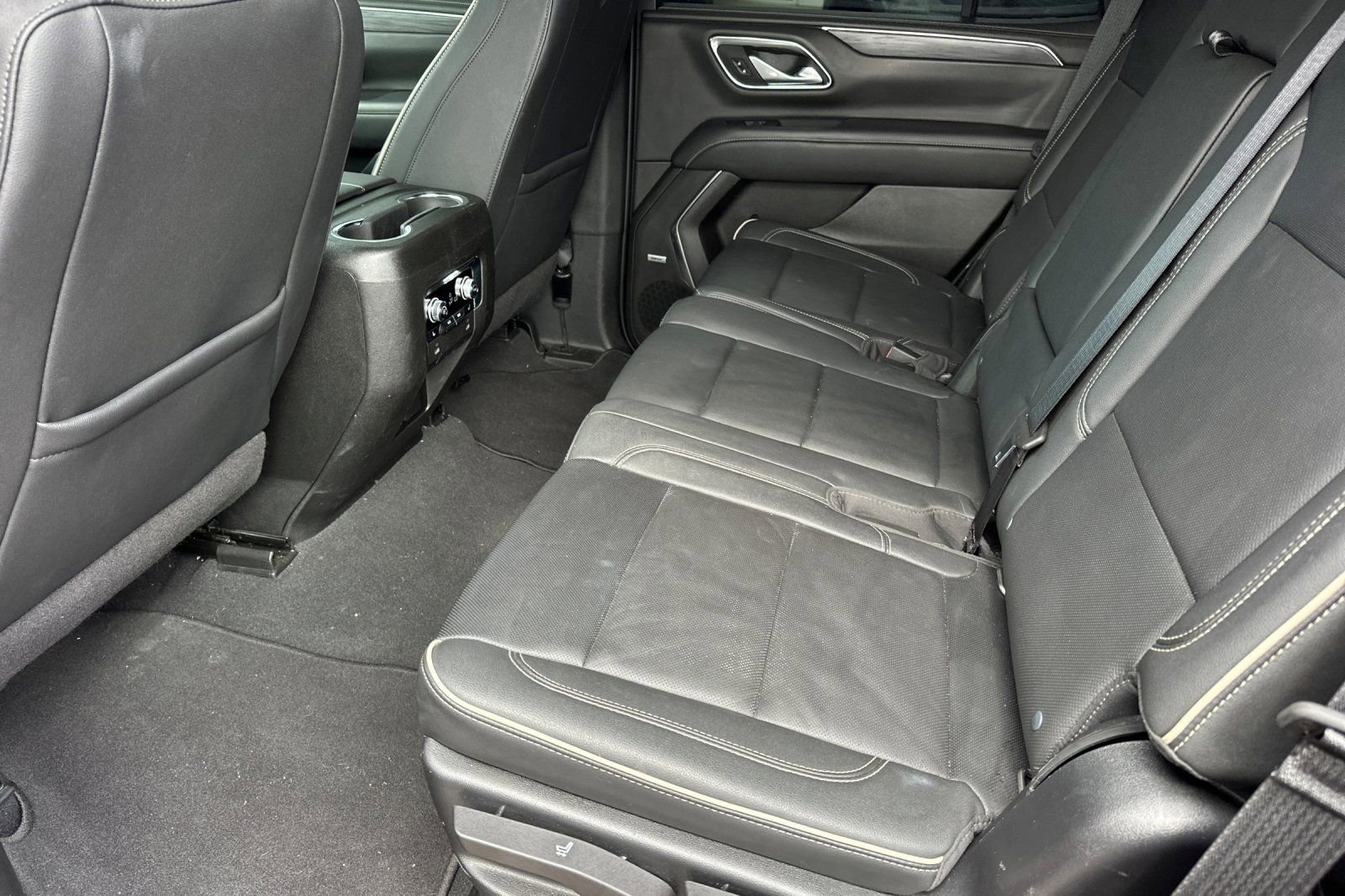 Used 2022 GMC Yukon SLT w/ SLT Luxury Package image 12