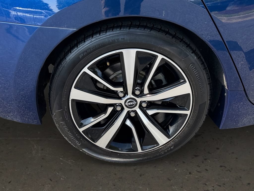 Used 2023 Nissan Maxima SV w/ Floor Mat Group FWD image 25
