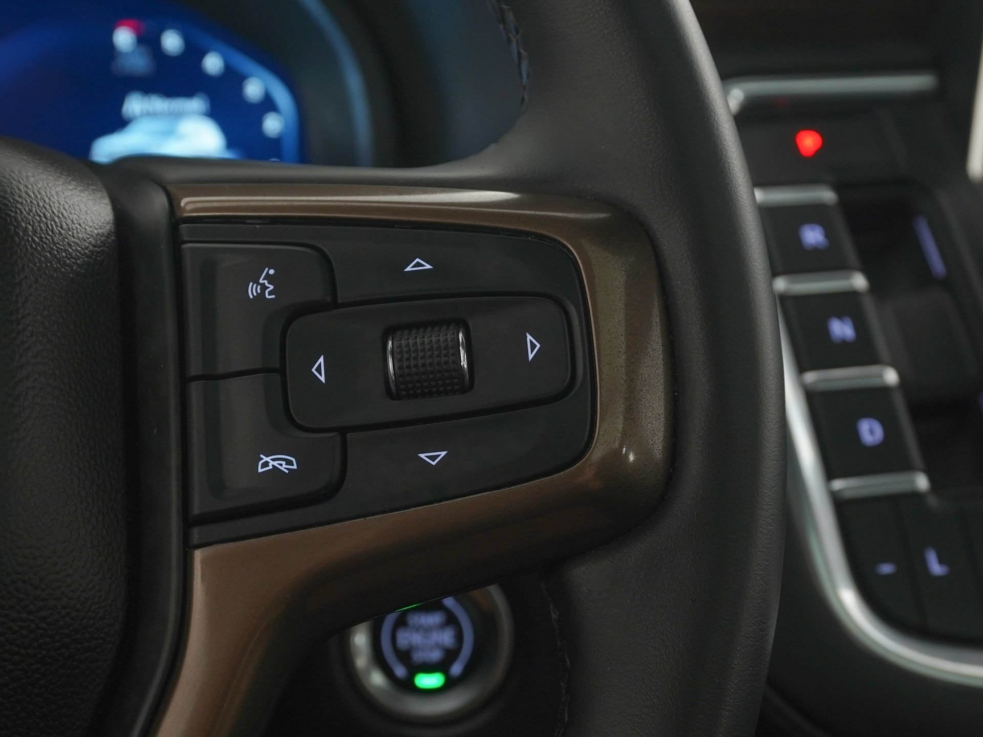 Used 2023 Chevrolet Tahoe High Country w/ Premium Package RWD image 23
