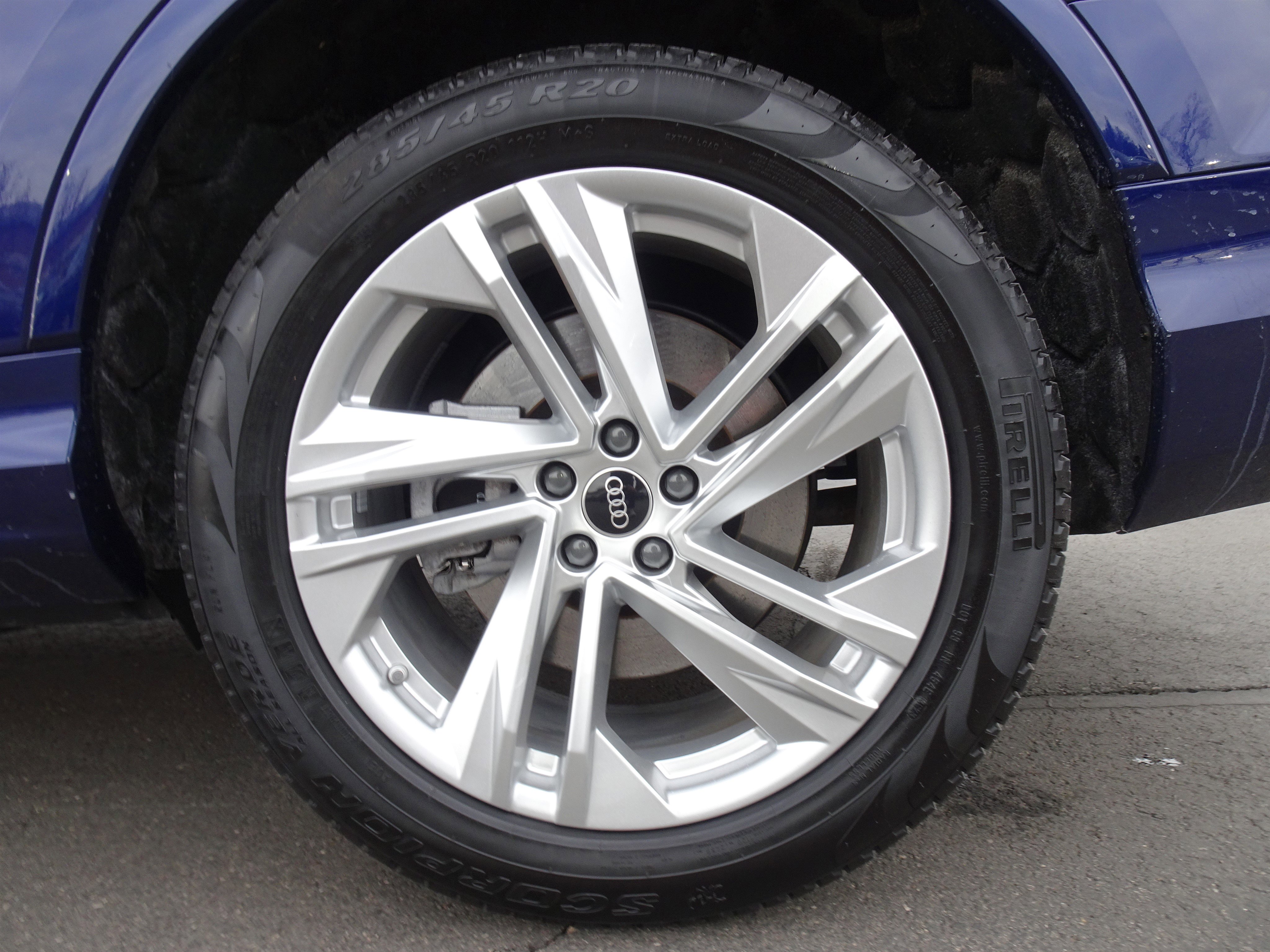 Certified 2024 Audi Q7 Premium Plus image 8