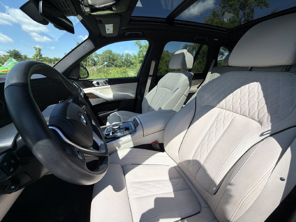 Used 2024 BMW X5 xDrive40i w/ Premium Package AWD/4WD image 13