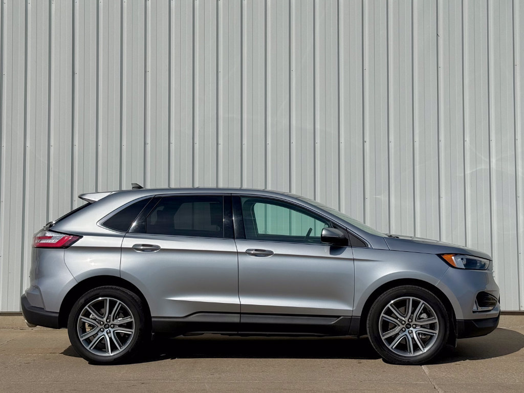 Used 2024 Ford Edge Titanium AWD/4WD image 7