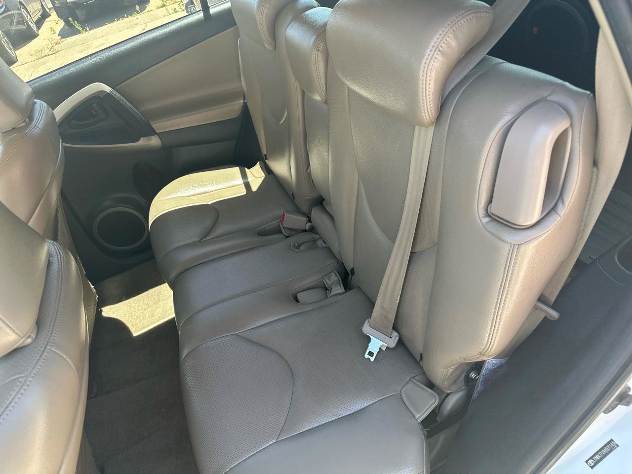 Used 2006 Toyota RAV4 Limited AWD/4WD image 12