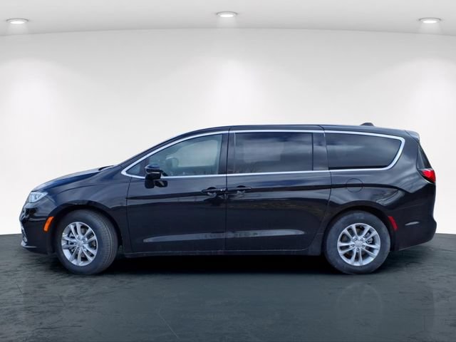New 2026 Chrysler Pacifica Select FWD image 5