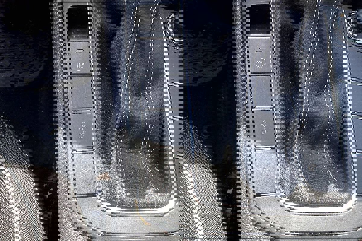 Used 2023 Volkswagen Jetta Sport image 8