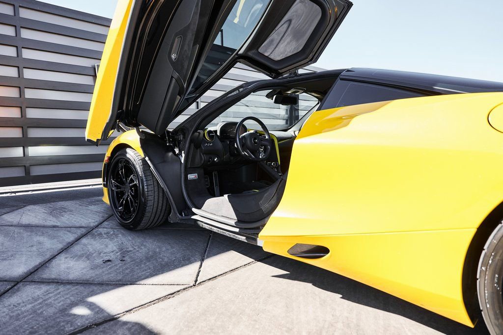 Used 2019 McLaren 720S RWD image 32