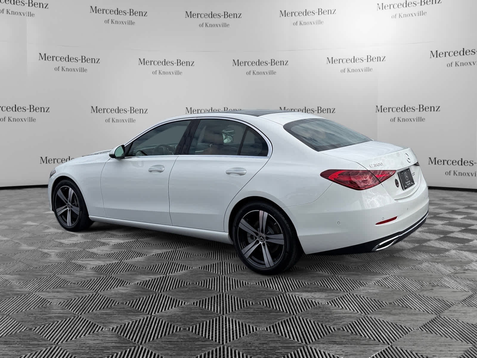 Used 2025 Mercedes-Benz C 300 4MATIC Sedan image 3