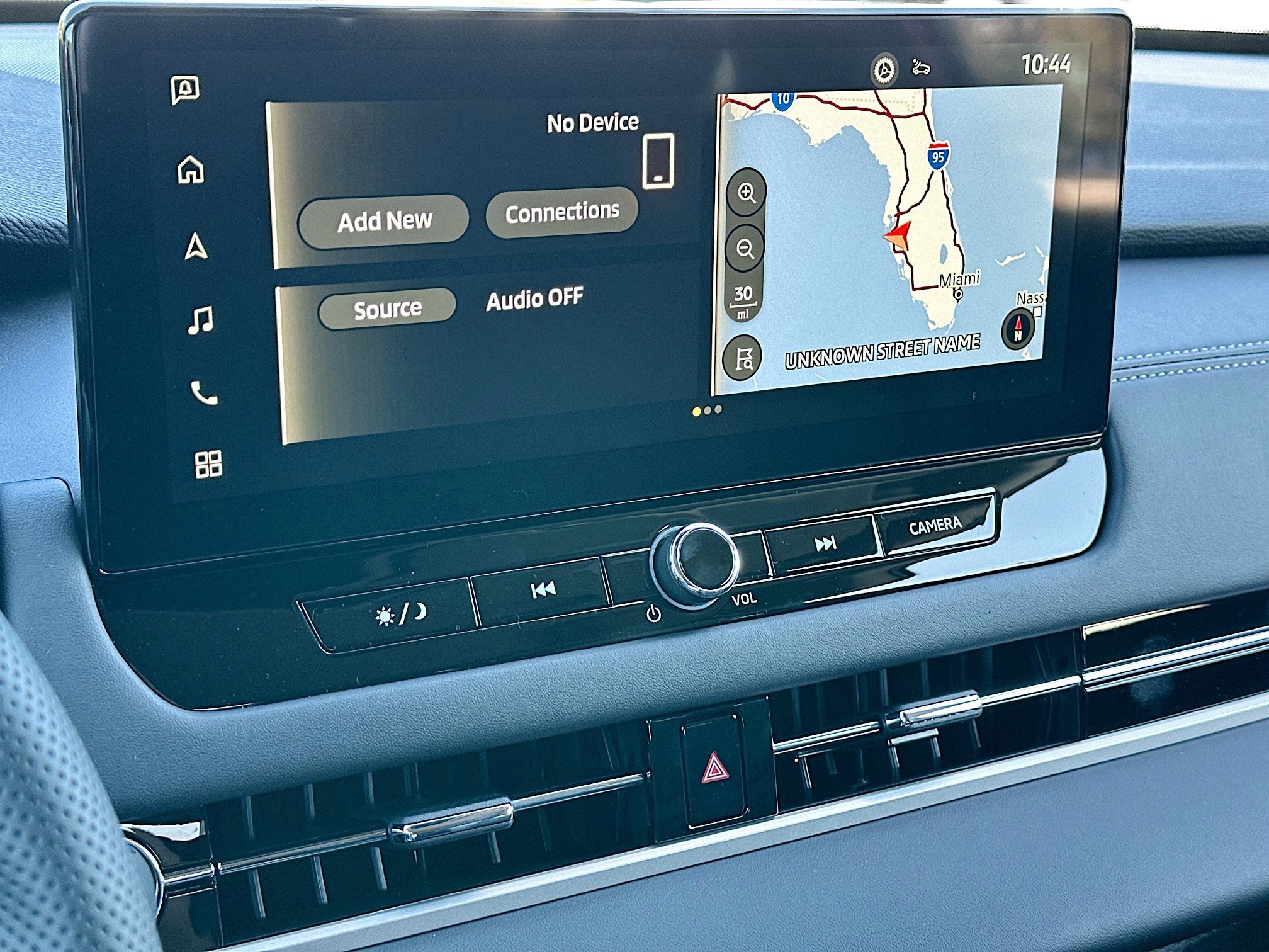New 2025 Mitsubishi Outlander SE image 10