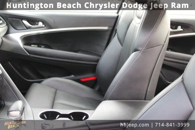 Used 2025 Genesis G70 2.5T image 31