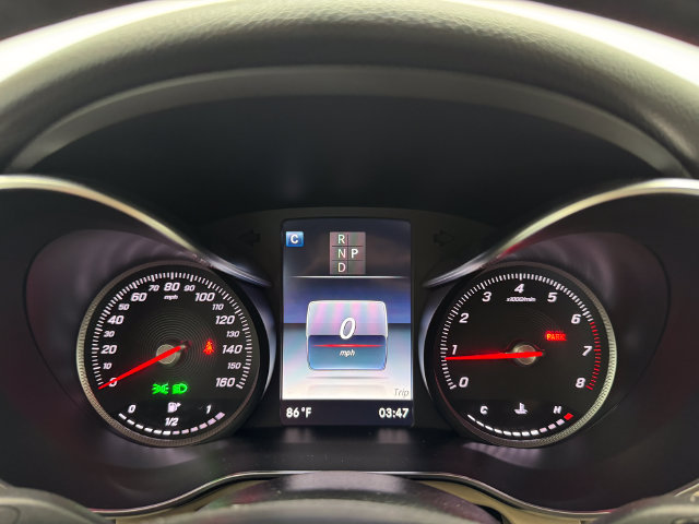 Used 2019 Mercedes-Benz GLC 300 image 2