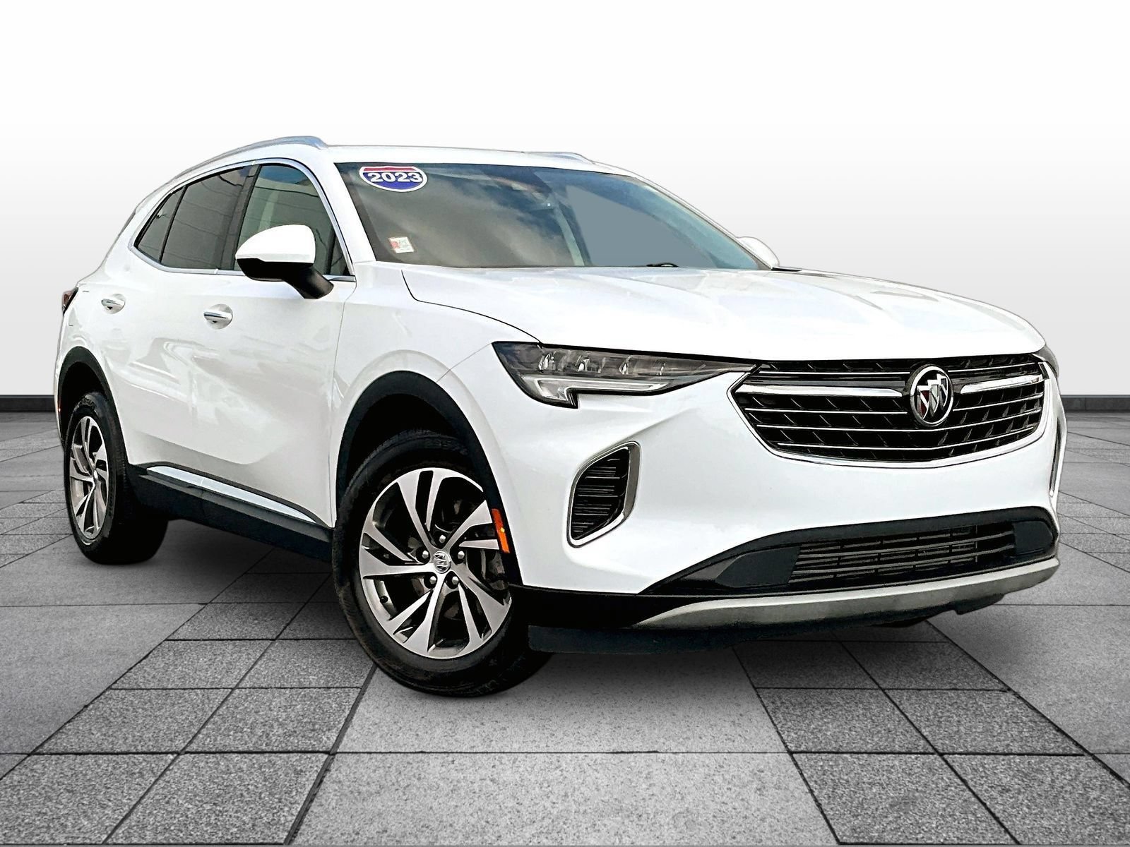 Used 2023 Buick Envision Essence FWD image 1
