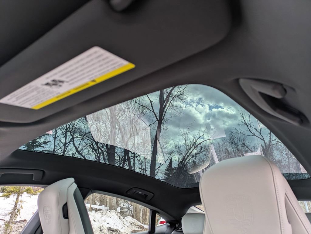 Used 2024 Porsche Taycan image 17