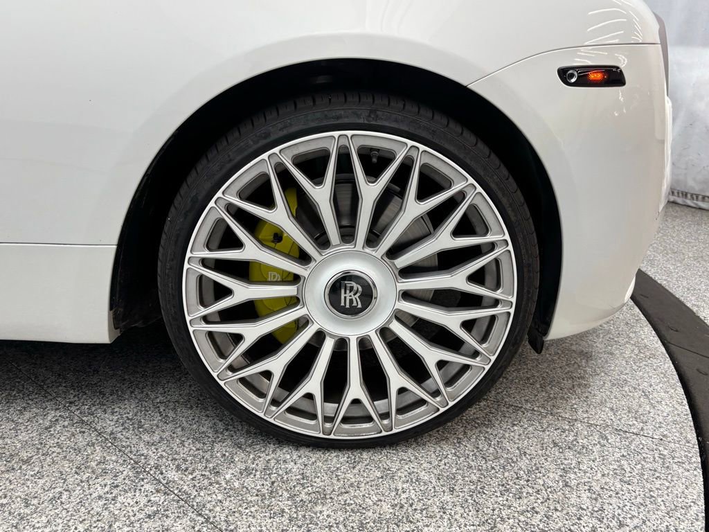 Used 2016 Rolls-Royce Wraith RWD image 59