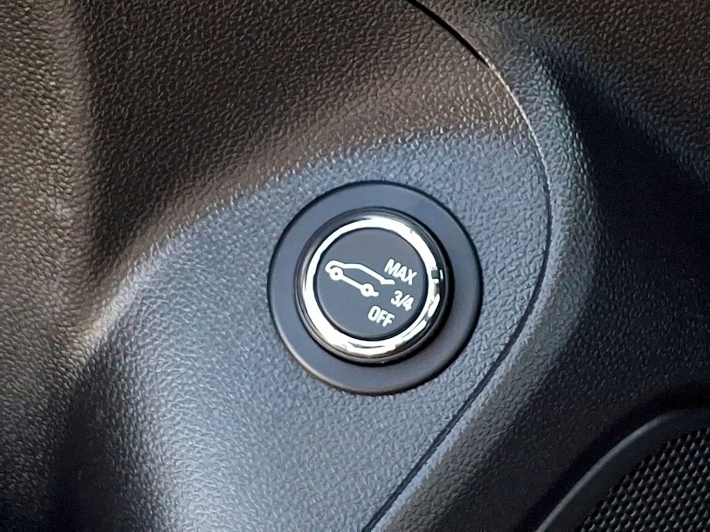 Used 2023 Buick Encore GX Select image 25