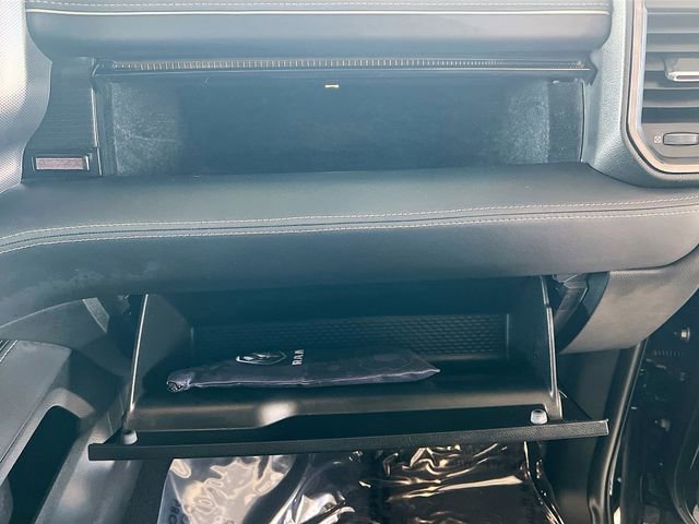 Used 2024 RAM 2500 Limited image 31