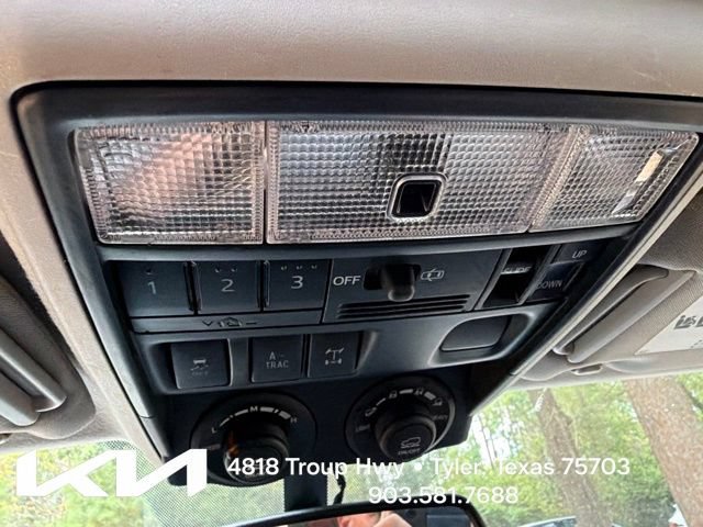 Used 2017 Toyota 4Runner TRD Off-Road Premium AWD/4WD image 22