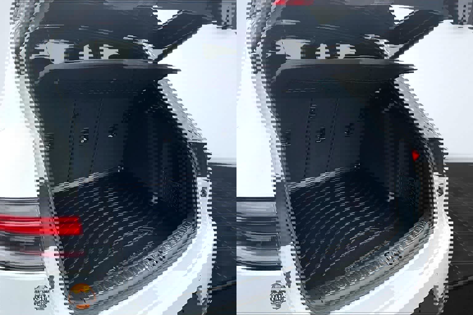 Used 2020 Porsche Macan S image 19