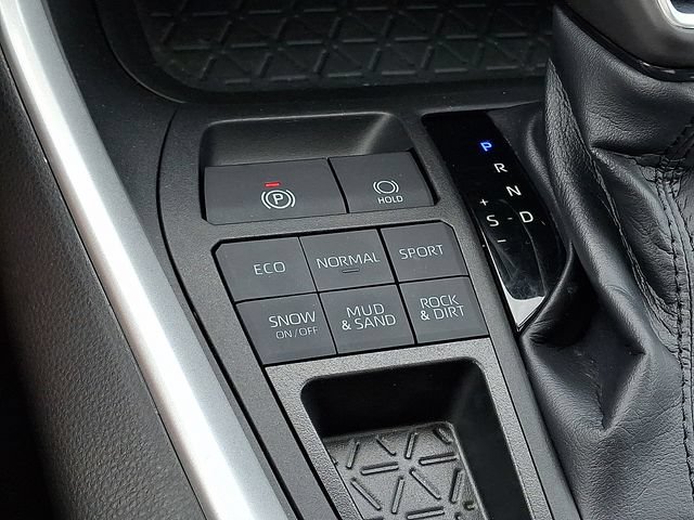 Certified 2023 Toyota RAV4 XLE Premium AWD/4WD image 23