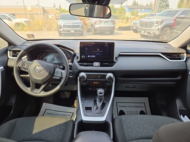 Used 2024 Toyota RAV4 XLE AWD/4WD image 4