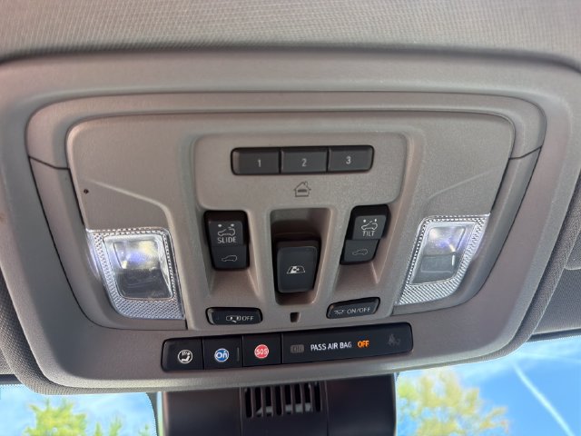 Used 2023 Chevrolet Silverado 1500 LTZ w/ LTZ Premium Package AWD/4WD image 21