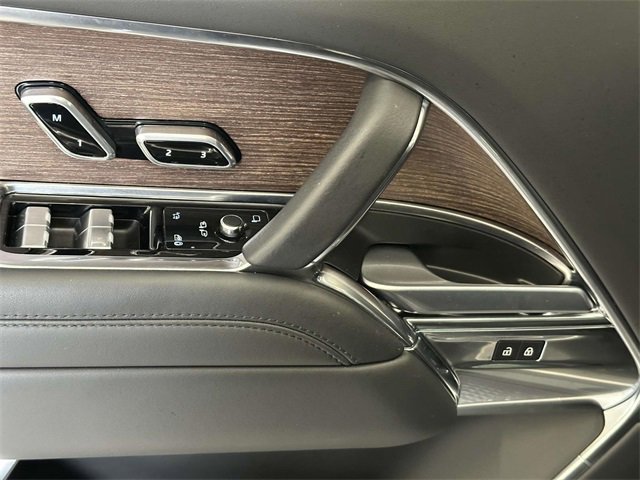 Used 2024 Land Rover Range Rover SE image 21