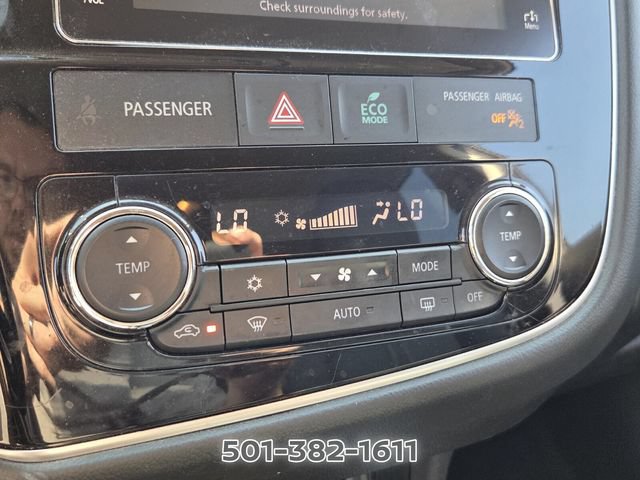 Used 2018 Mitsubishi Outlander SEL AWD/4WD image 22