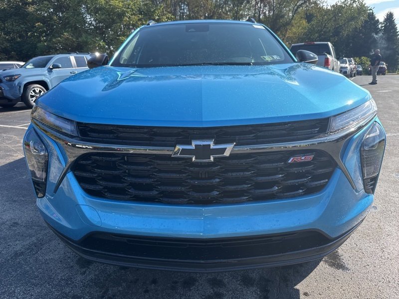 New 2025 Chevrolet Trax RS w/ Sunroof Package image 8