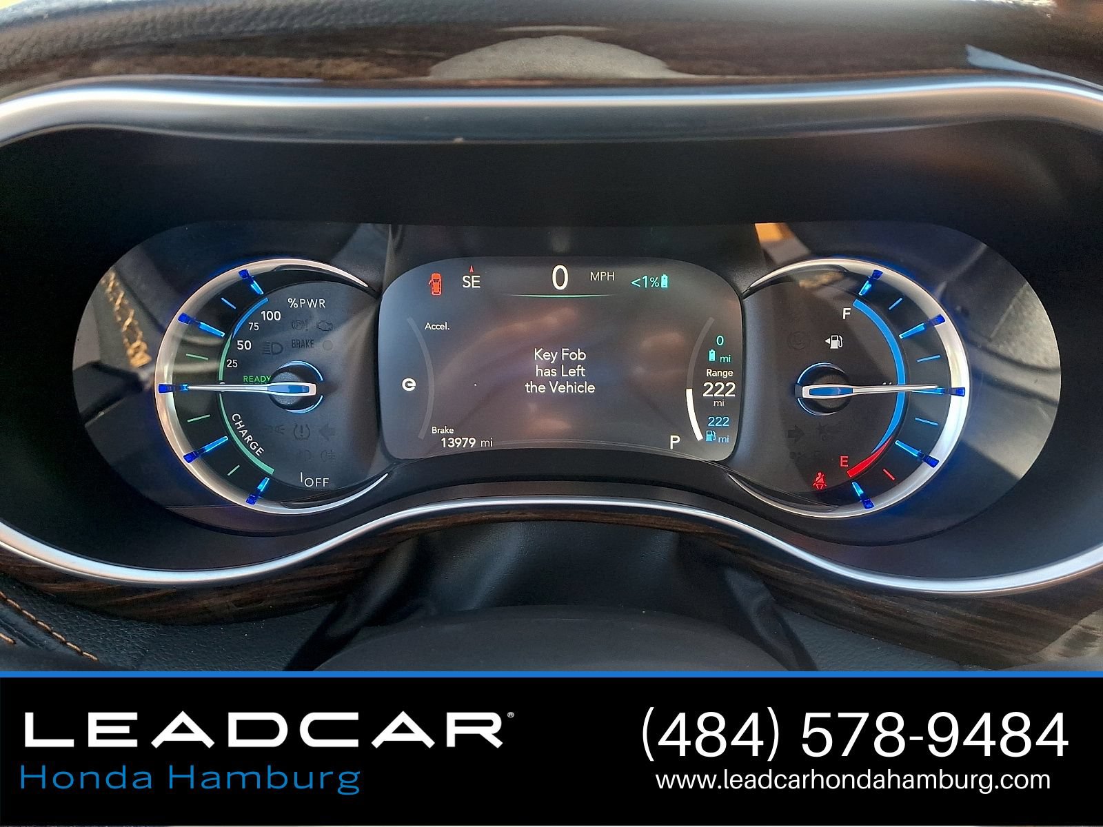 Used 2023 Chrysler Pacifica Pinnacle FWD image 21