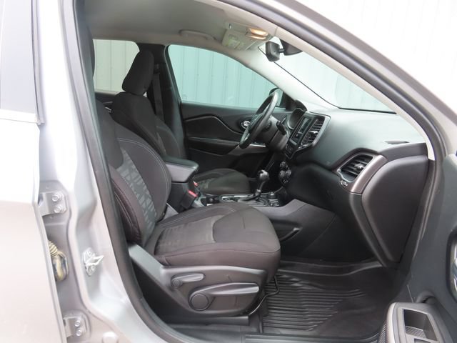 Used 2022 Jeep Cherokee Latitude w/ Comfort Safety Group AWD/4WD image 25