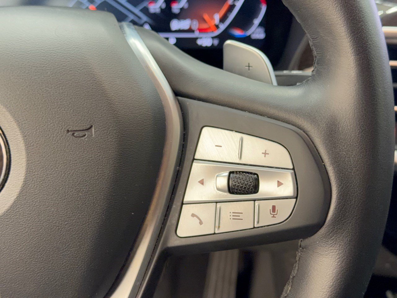 Used 2024 BMW X4 xDrive30i AWD/4WD image 19
