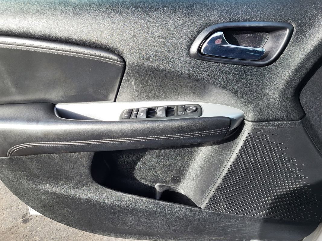 Used 2012 Dodge Journey Crew w/ Trailer Tow Prep Group image 10