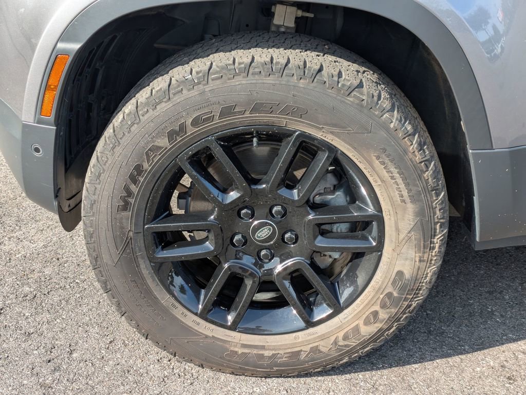 Used 2023 Land Rover Defender 90 S image 11