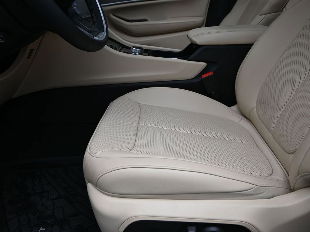 Used 2024 Jeep Grand Cherokee Limited w/ Luxury Tech Group II image 13