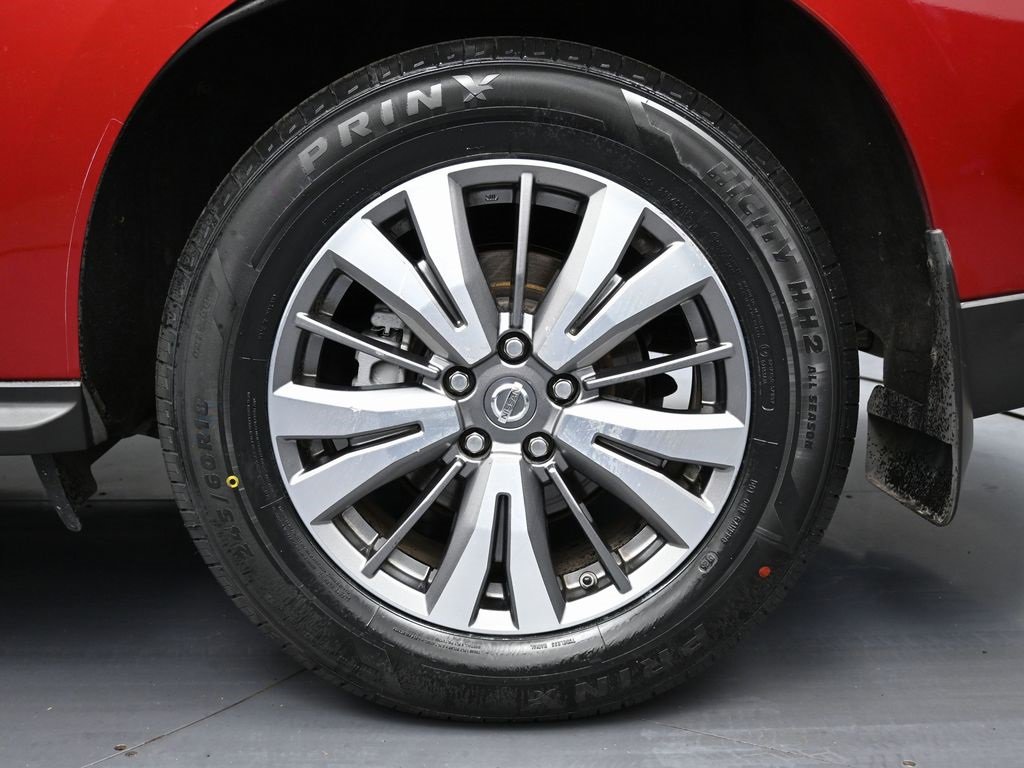 Used 2018 Nissan Pathfinder S image 10