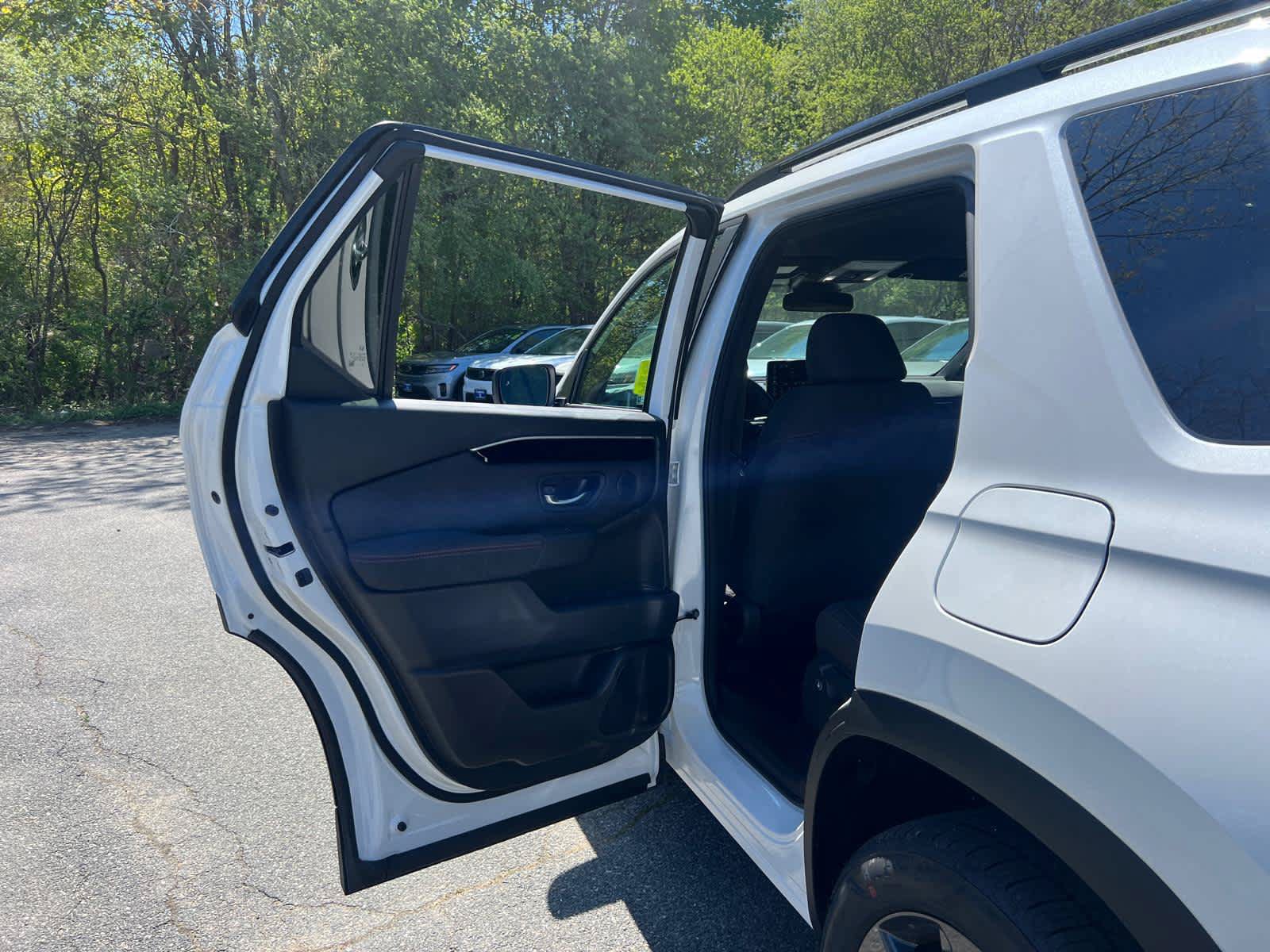 New 2026 Honda Pilot Sport image 33