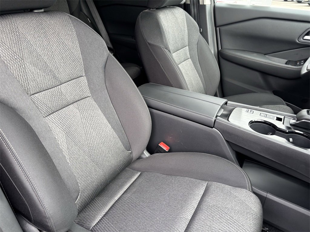 New 2026 Nissan Rogue SV image 8