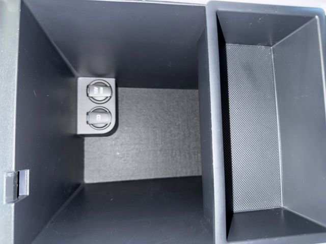 Used 2024 Hyundai Palisade Calligraphy image 26