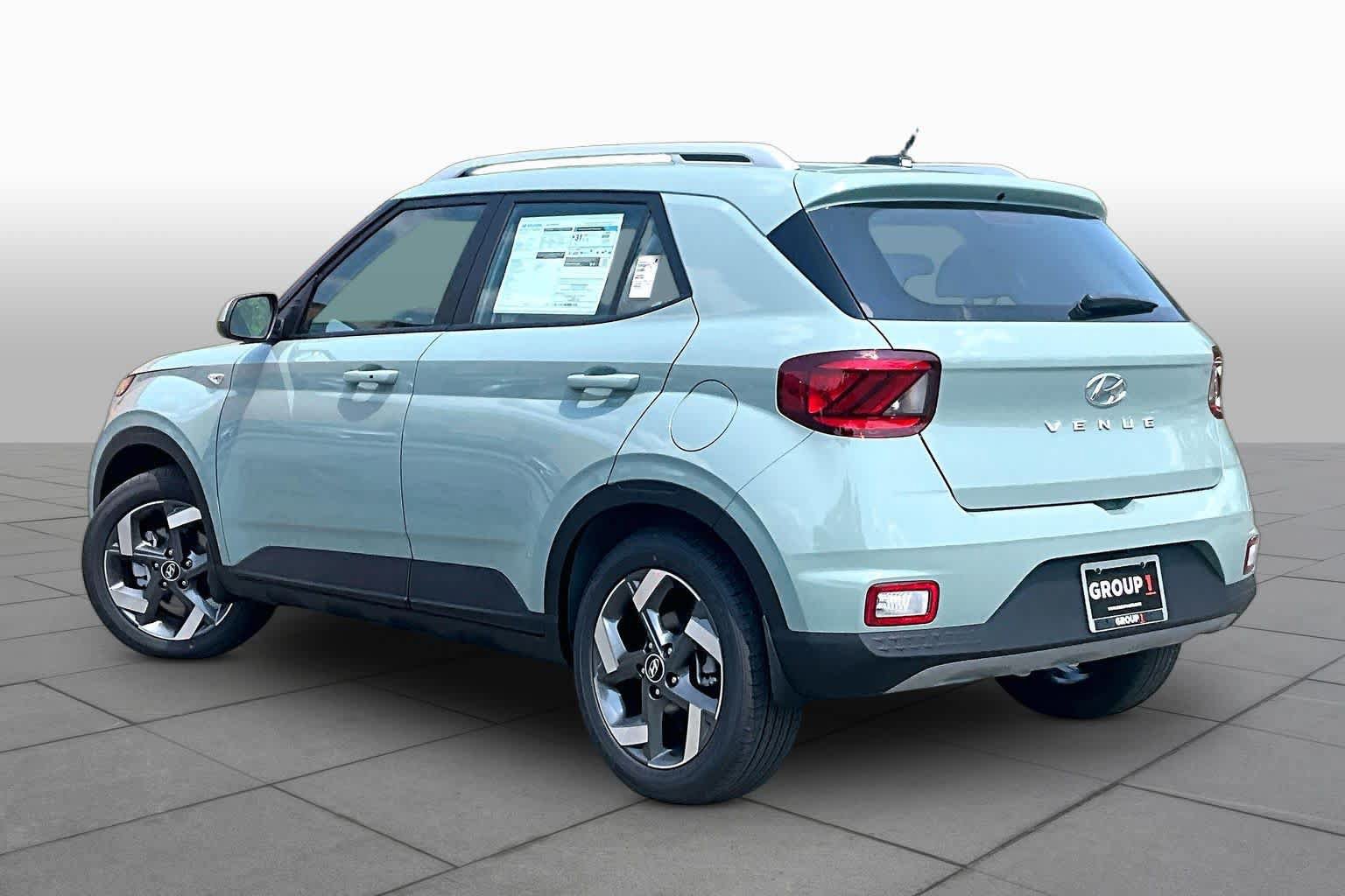 New 2026 Hyundai Venue SEL FWD image 7